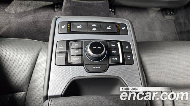 Genesis G80 Premium Luxury, 2018 17