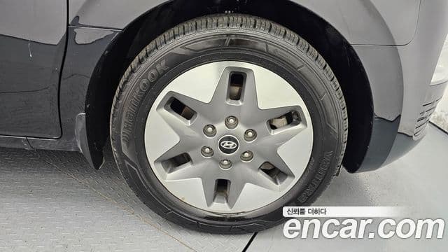 Hyundai Staria Modern, 2024 все фото