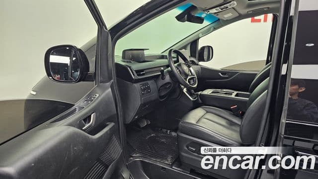 Hyundai Staria Modern, 2024 10