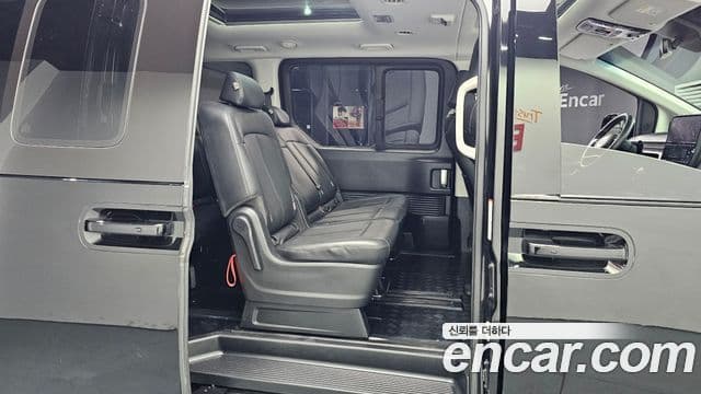 Hyundai Staria Modern, 2024 12