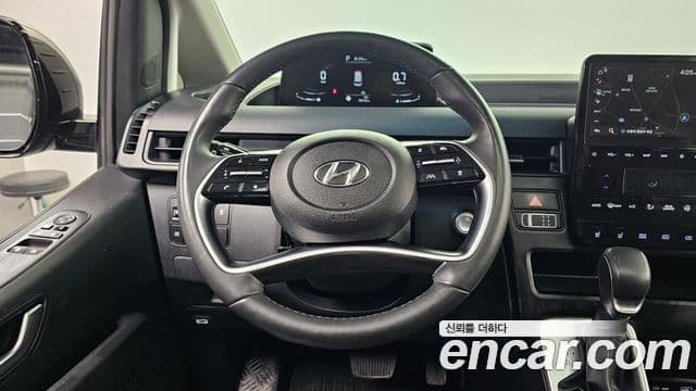 Hyundai Staria Modern, 2024 13