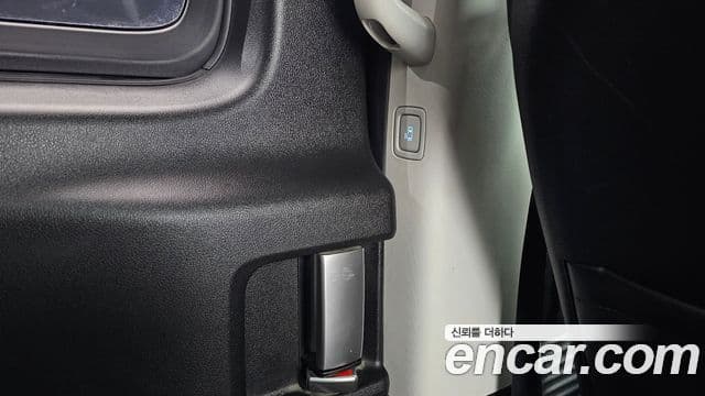 Hyundai Staria Modern, 2024 18