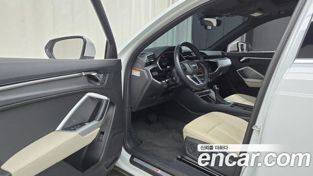 Audi Q3 (F3) Premium, 2022 10