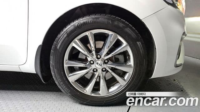 Kia The / новый New Carnival Prestige, 2019 все фото