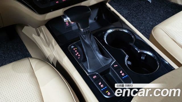 Kia The / новый New Carnival Prestige, 2019 9