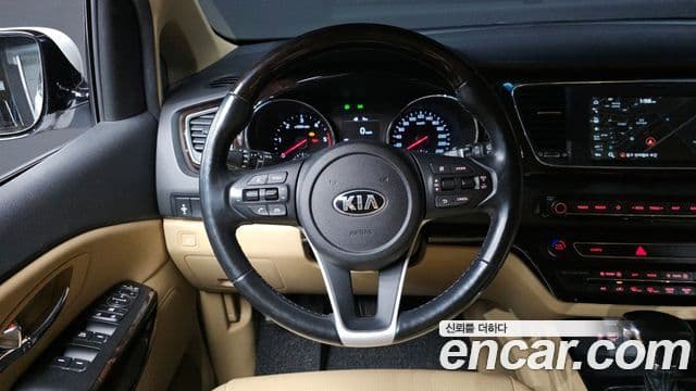 Kia The / новый New Carnival Prestige, 2019 13