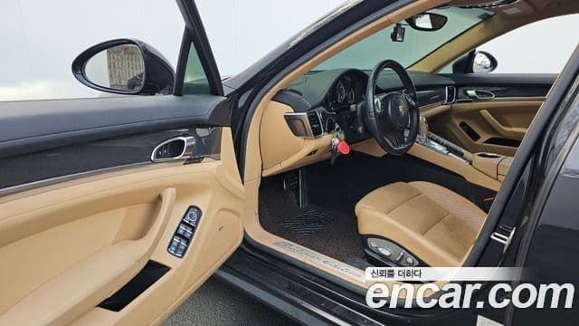 Porsche Panamera 3.6 AWD Platinum Edition, 2013 11