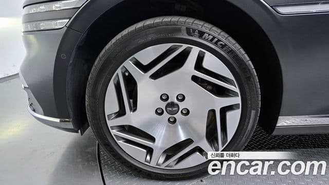 Genesis G90 (RS4) бензин 3.5 турбо e-S/C AWD LWB, 2022 все фото