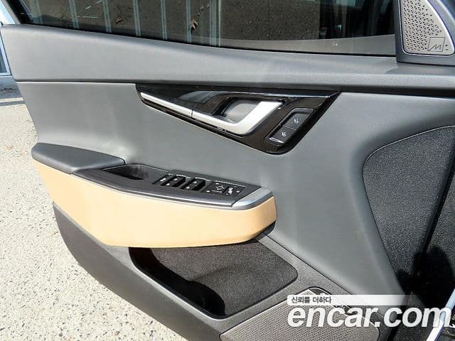 Kia EV6 Earth, 2023 11