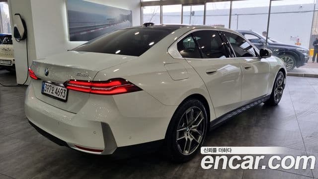 BMW 5시리즈 (G60), 2025 4