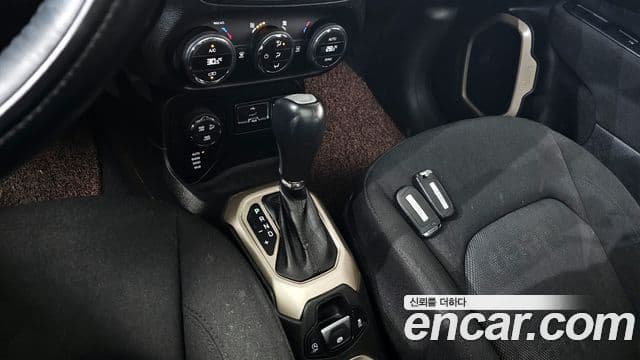 Jeep Renegade 2.0 дизель Longitude AWD, 2016 9