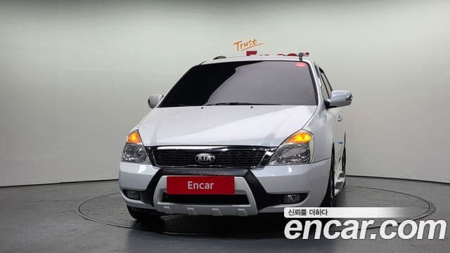Kia Carnival R топовая версия, 2013 3