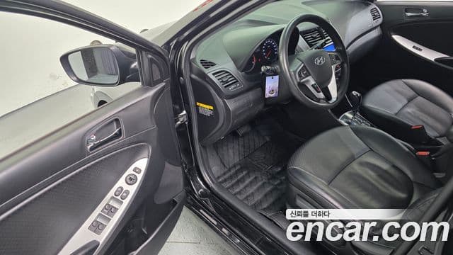 Hyundai Accent(новый кузов / новое поколение) Premier, 2013 11