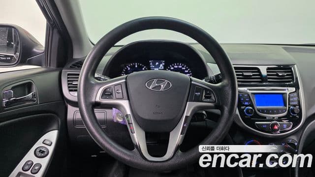 Hyundai Accent(новый кузов / новое поколение) Premier, 2013 13