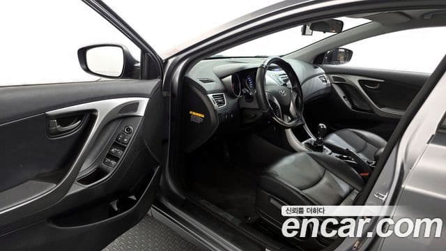 Hyundai Avante MD Style, 2014 11