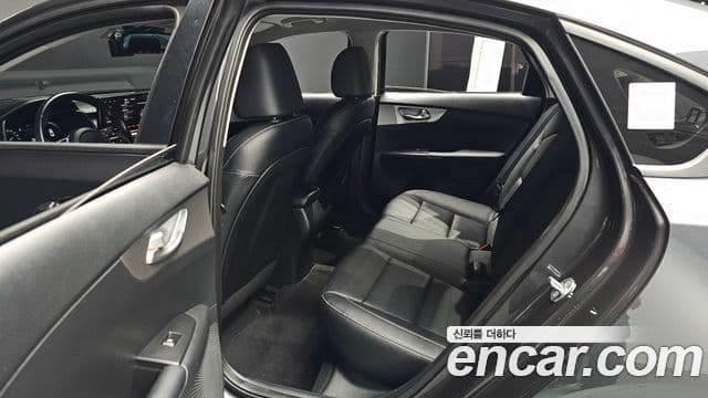 Kia The / новый New K3 2세대 Prestige, 2022 11