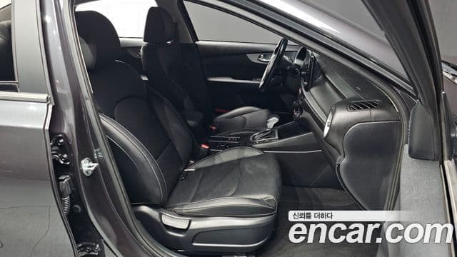 Kia The / новый New K3 2세대 Prestige, 2022 12