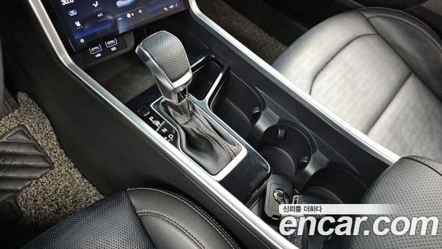 KG모빌리티(SsangYong) Torres T7, 2024 9