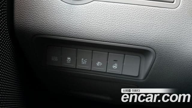 Hyundai 쏠라티 Luxury, 2023 16