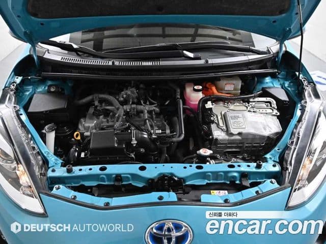 Toyota 프리우스 C, 2018 6