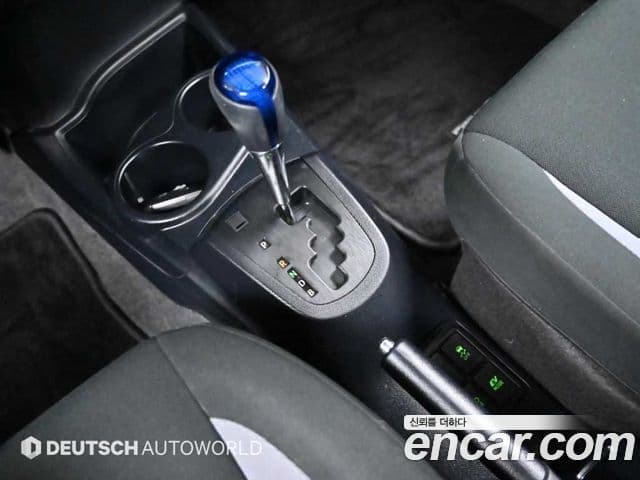 Toyota 프리우스 C, 2018 9