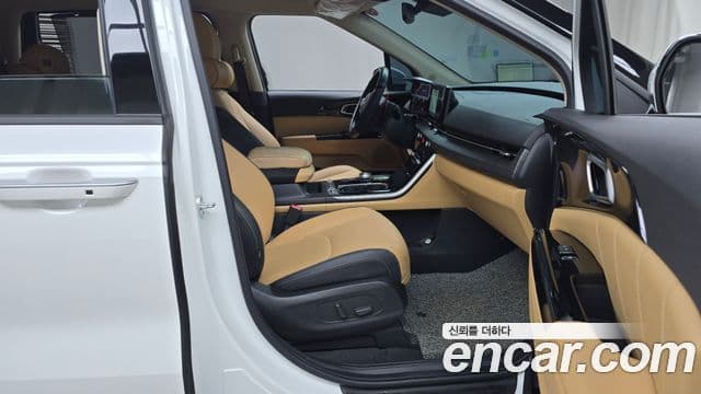 Kia Carnival 4세대 Signature, 2022 11