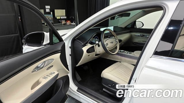 Genesis GV70, 2023 10