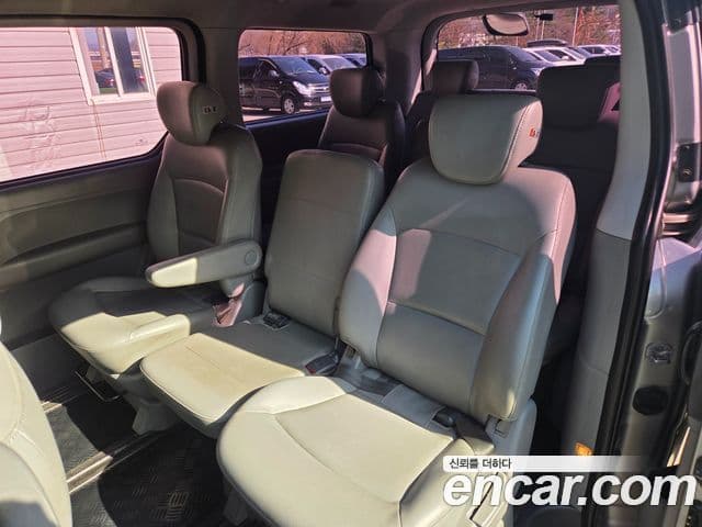 Hyundai Grand Starex CVX Luxury, 2015 16