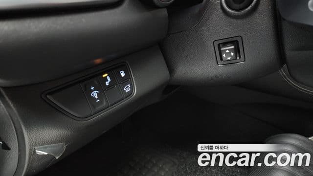 Genesis G70 Elite, 2019 18