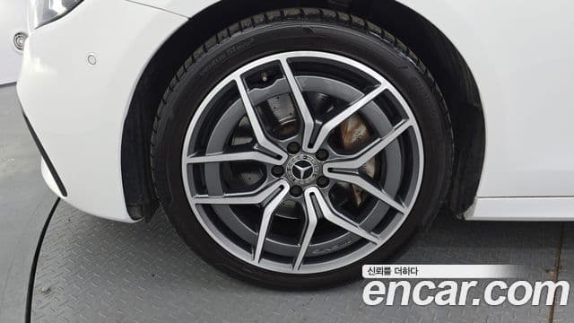 Mercedes-Benz E-класс W213 AMG Line, 2021 все фото