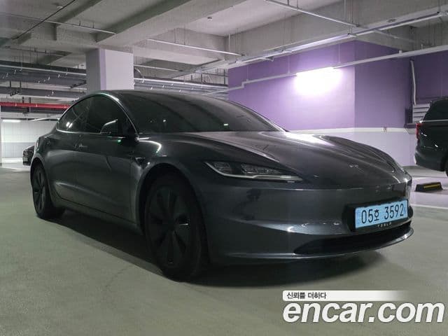 Tesla модель 3, 2025 3