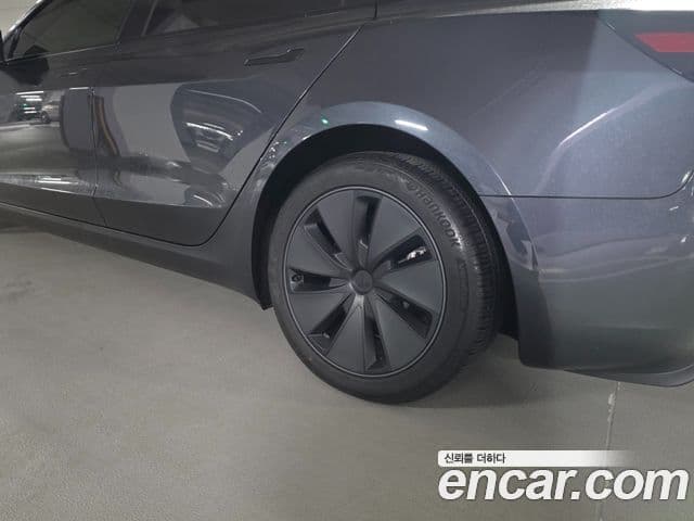 Tesla модель 3, 2025 7