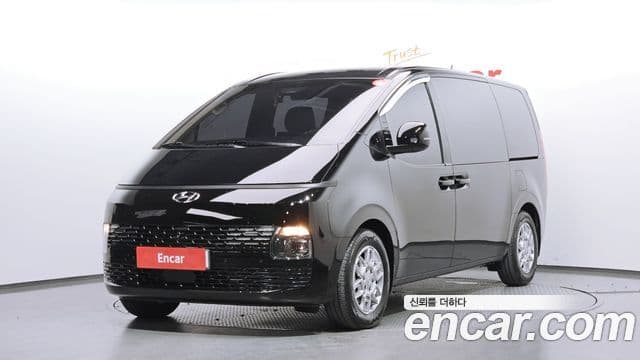 Hyundai Staria Modern, 2022 1