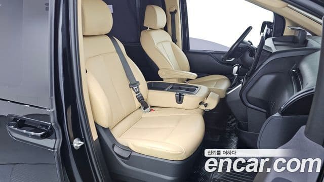Hyundai Staria Modern, 2022 10