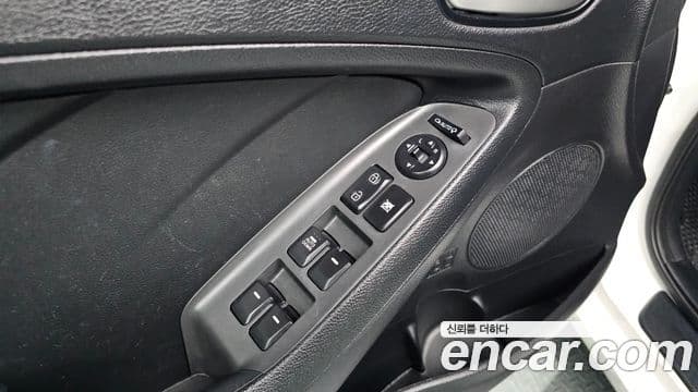 Kia The / новый New K3 Style, 2018 17