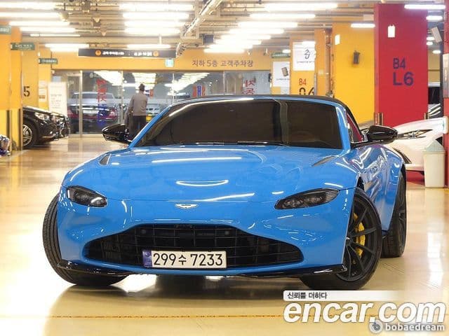 Aston Martin 밴티지 2세대 4.0 V8 Roadster, 2022 1