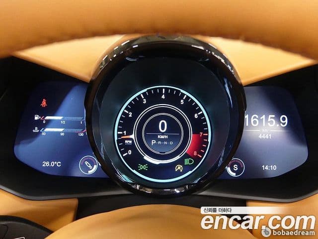 Aston Martin 밴티지 2세대 4.0 V8 Roadster, 2022 все фото