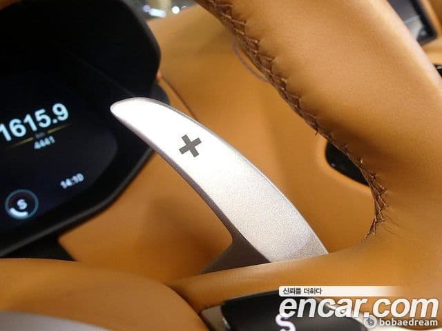 Aston Martin 밴티지 2세대 4.0 V8 Roadster, 2022 12