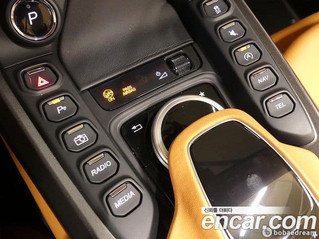 Aston Martin 밴티지 2세대 4.0 V8 Roadster, 2022 16