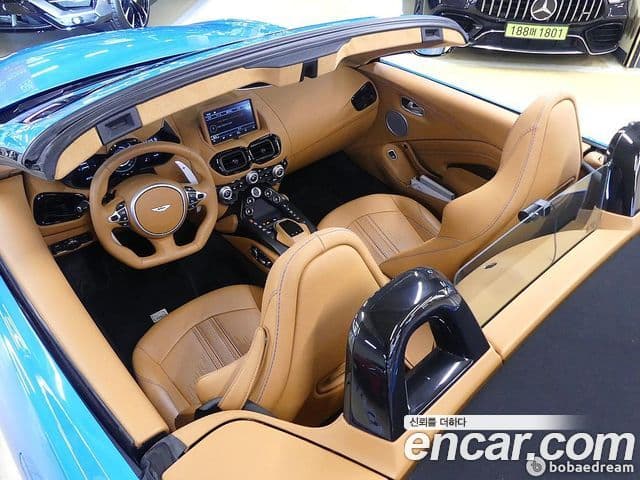 Aston Martin 밴티지 2세대 4.0 V8 Roadster, 2022 18