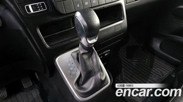 Hyundai Staria Modern, 2022 9