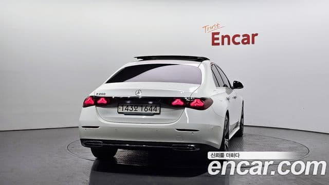 Mercedes-Benz E-класс W214 Avantgarde, 2024 4