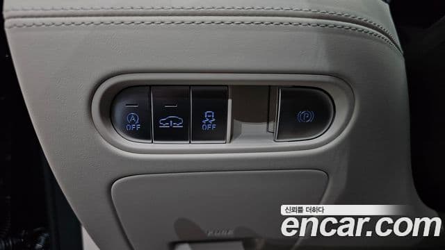 Genesis G90 (RS4) бензин 3.5 турбо e-S/C AWD LWB, 2025 13