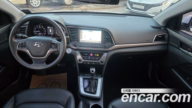 Hyundai Avante AD 1.6 GDI Value Plus, 2018 10