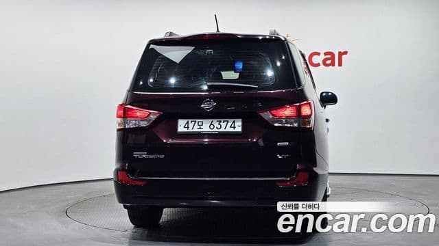 KG모빌리티(SsangYong) Korando 투리스모 2WD LT 9인승, 2014 4