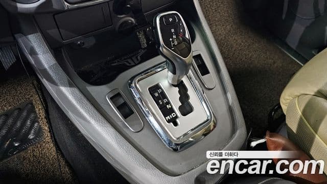 KG모빌리티(SsangYong) Korando 투리스모 2WD LT 9인승, 2014 9