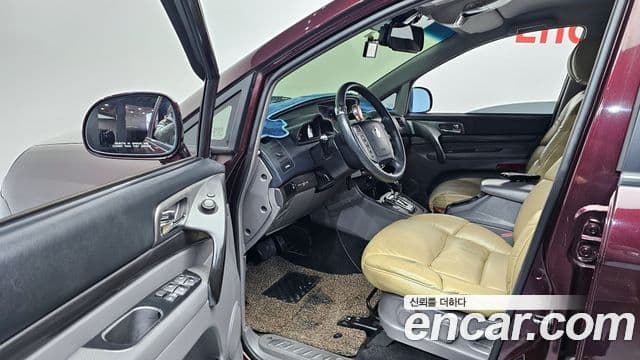 KG모빌리티(SsangYong) Korando 투리스모 2WD LT 9인승, 2014 11