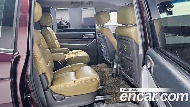 KG모빌리티(SsangYong) Korando 투리스모 2WD LT 9인승, 2014 12