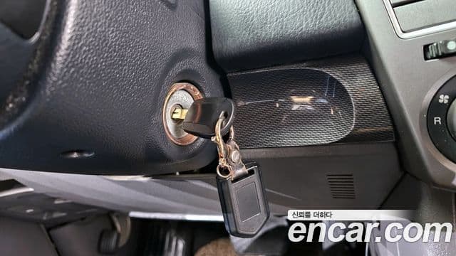 KG모빌리티(SsangYong) Korando 투리스모 2WD LT 9인승, 2014 18