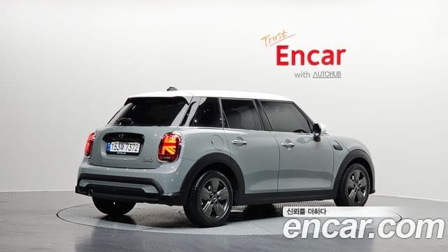 Mini Cooper 3세대, 2022 2